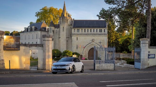 Electric Hot Hatch, City Car, Long-distance Cruiser: From Zaragoza to Paris in the New Opel Corsa GSE
