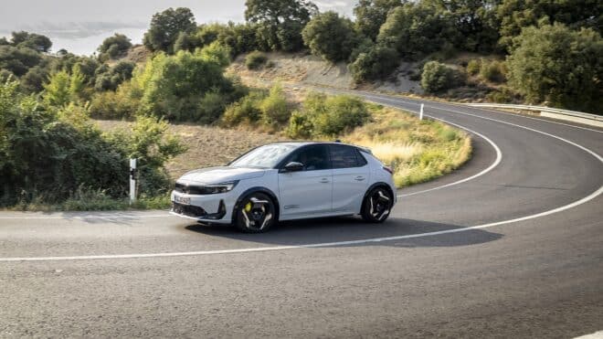 Electric Hot Hatch, City Car, Long-distance Cruiser: From Zaragoza to Paris in the New Opel Corsa GSE