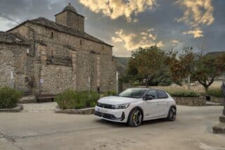 Electric Hot Hatch, City Car, Long-distance Cruiser: From Zaragoza to Paris in the New Opel Corsa GSE