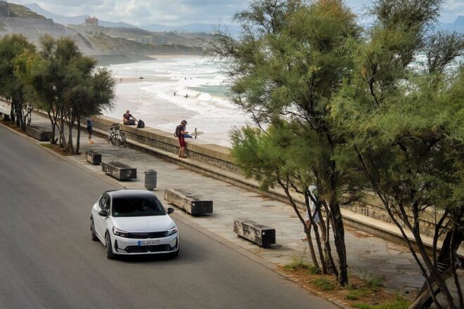 Electric Hot Hatch, City Car, Long-distance Cruiser: From Zaragoza to Paris in the New Opel Corsa GSE