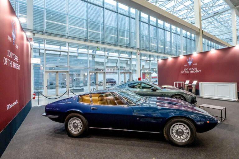 Maserati ukázala v Bologni historické Ghibli SS aj GranTurismo Trofeo