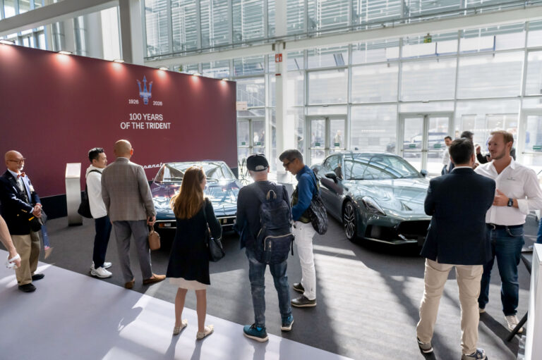 Maserati ukázala v Bologni historické Ghibli SS aj GranTurismo Trofeo