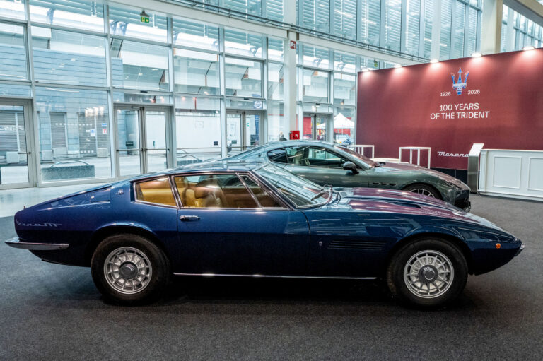 Maserati ukázala v Bologni historické Ghibli SS aj GranTurismo Trofeo