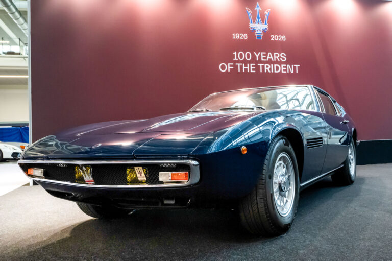 Maserati ukázala v Bologni historické Ghibli SS aj GranTurismo Trofeo