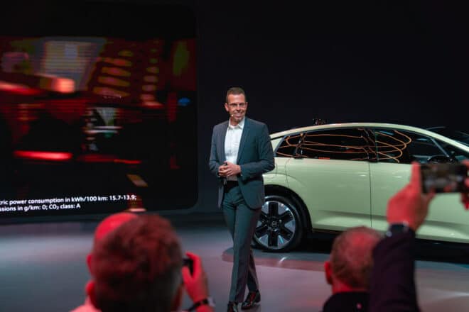 Audi A2 e-tron at the Paris Motor Show - Efficient electric mobility for Europe: Rouven Mohr, Member of the Board of Management for Technical Development at AUDI AG, with the A2 e-tron at the Paris Motor Show