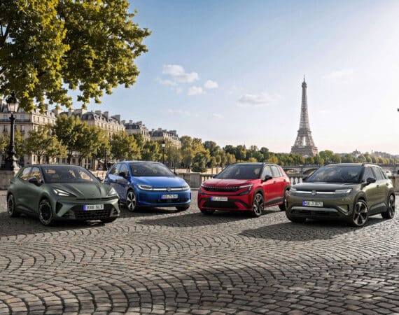 Štyri modely elektrickej mestskej rodiny CUPRA Raval, Volkswagen ID. Polo, Škoda Epiq a Volkswagen ID. Cross sa prvýkrát ukázali spolu v Paríži