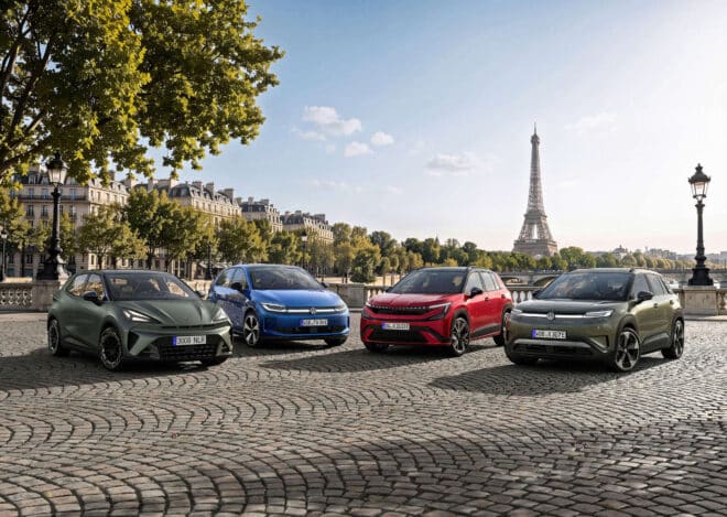 Štyri modely elektrickej mestskej rodiny CUPRA Raval, Volkswagen ID. Polo, Škoda Epiq a Volkswagen ID. Cross sa prvýkrát ukázali spolu v Paríži