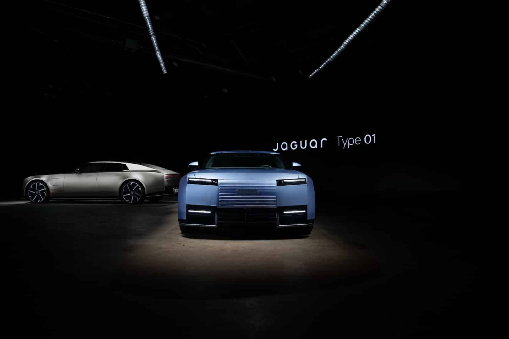 Jaguar Type 01 mal svetovú premiéru v New Yorku. Odhaľuje novú éru: elektrické GT s výkonom až 1 030 koní