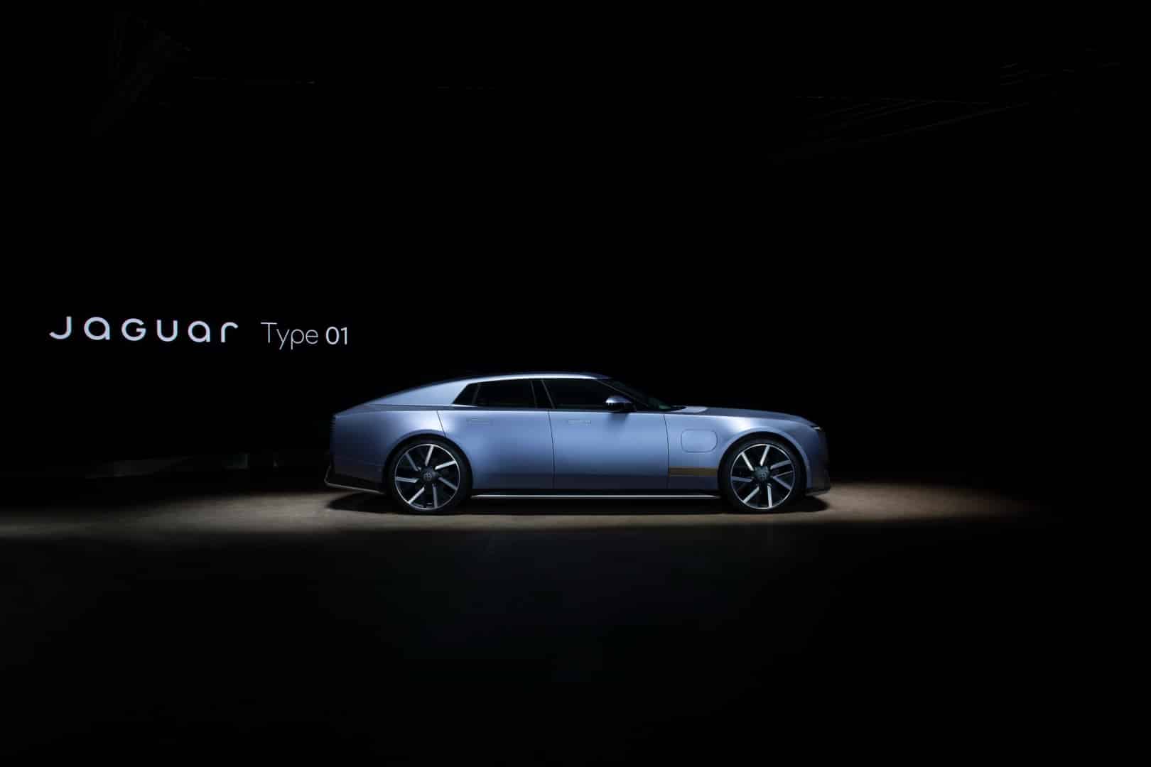 Jaguar Type 01 mal svetovú premiéru v New Yorku. Odhaľuje novú éru: elektrické GT s výkonom až 1 030 koní
