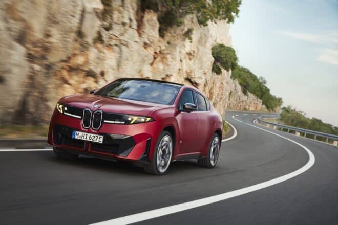 Nové BMW iX4: elektrické kupé-SUV s dojazdom až 828 kilometrov a verziou M60 xDrive