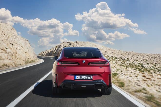 Nové BMW iX4: elektrické kupé-SUV s dojazdom až 828 kilometrov a verziou M60 xDrive