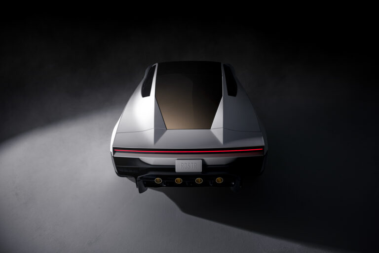 Tesla ukázala lietajúci Roadster
