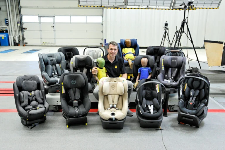 ADAC test detských autosedačiek: Maxi-Cosi vyhral medzi vajíčkami, dva modely zlyhali pri náraze