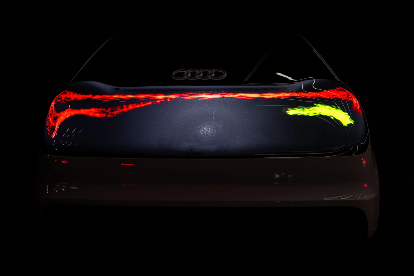 Audi Q9 prináša svetovú premiéru: zakrivený digitálny panel OLED v sériovom aute