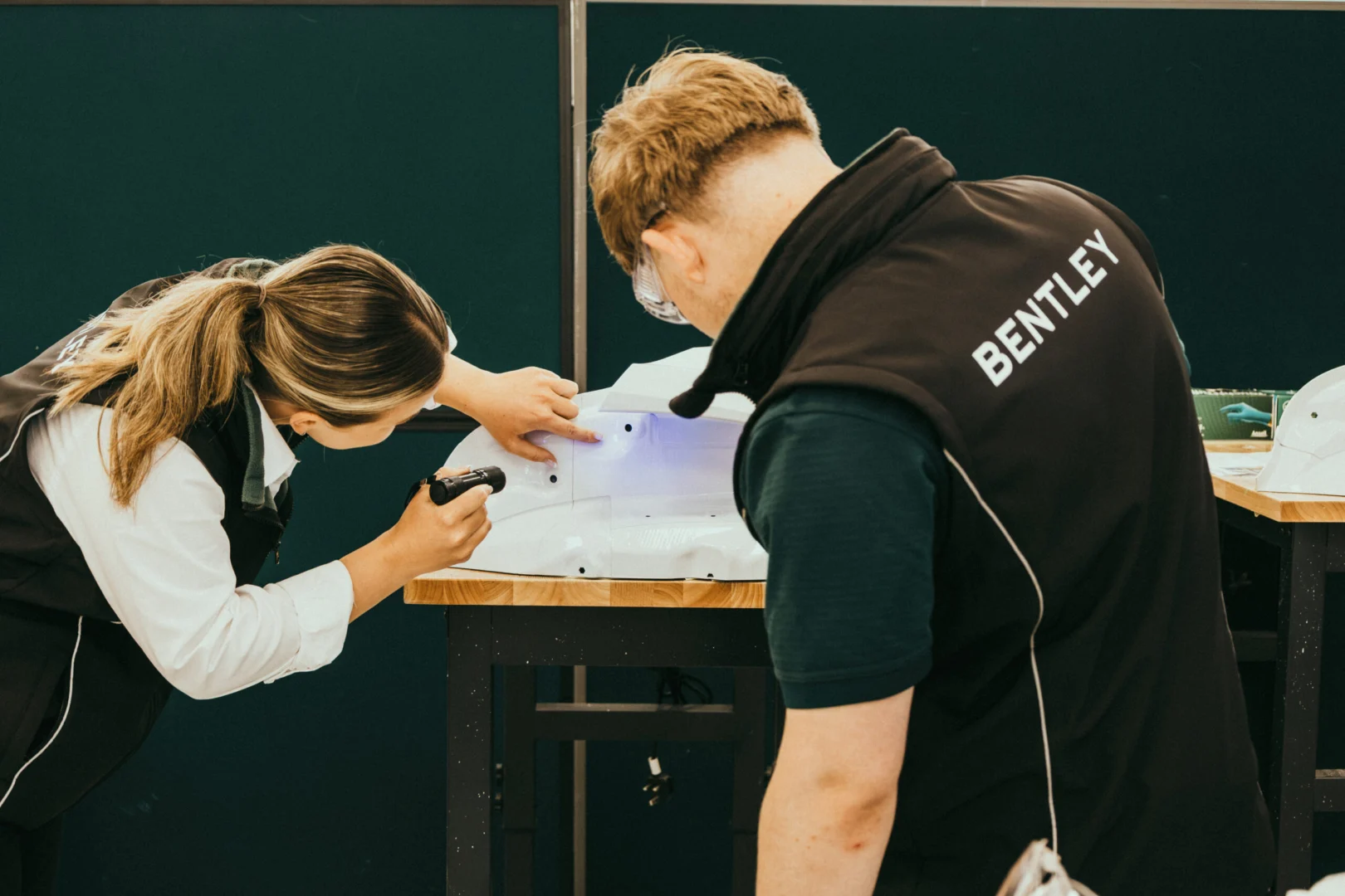 Bentley Motors otvorí v programe pre začínajúcich pracovníkov 93 príležitostí a zároveň spúšťa novú kariérnu webovú stránku. Krok prichádza po predstavení Torcalu, prvého plne elektrického modelu značky a jej štvrtej modelovej línie.