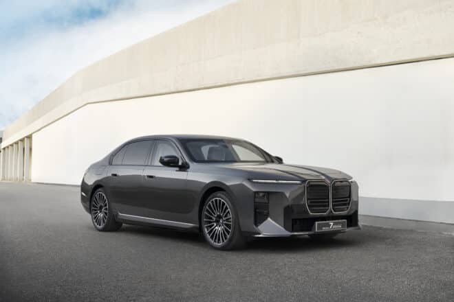 BMW Concept 7 Protection ukazuje ochranu v podobe luxusného sedanu radu 7