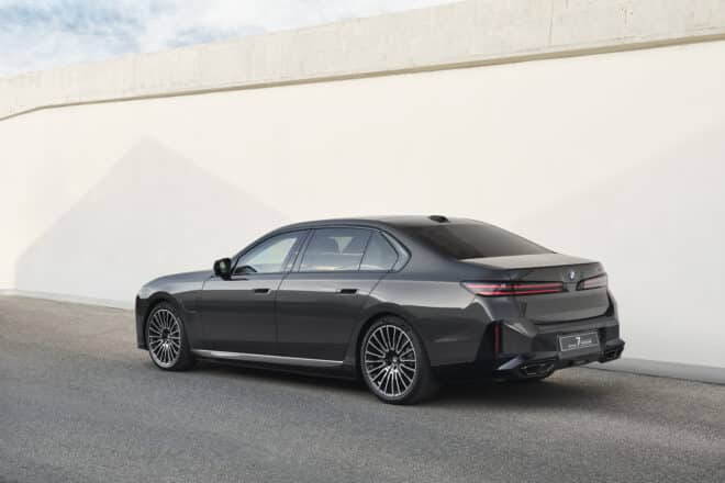 BMW Concept 7 Protection ukazuje ochranu v podobe luxusného sedanu radu 7