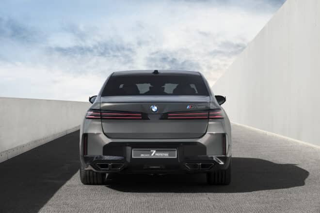 BMW Concept 7 Protection ukazuje ochranu v podobe luxusného sedanu radu 7