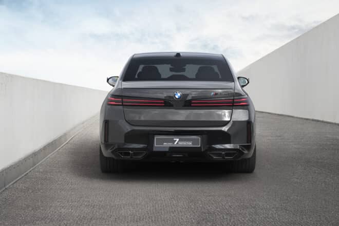 BMW Concept 7 Protection ukazuje ochranu v podobe luxusného sedanu radu 7