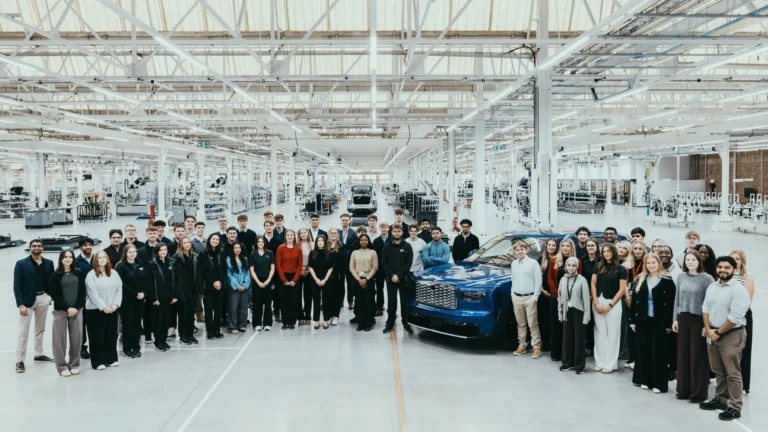 Bentley vytvára vyše 90 príležitostí pre začínajúcich pracovníkov po rozšírení modelového portfólia