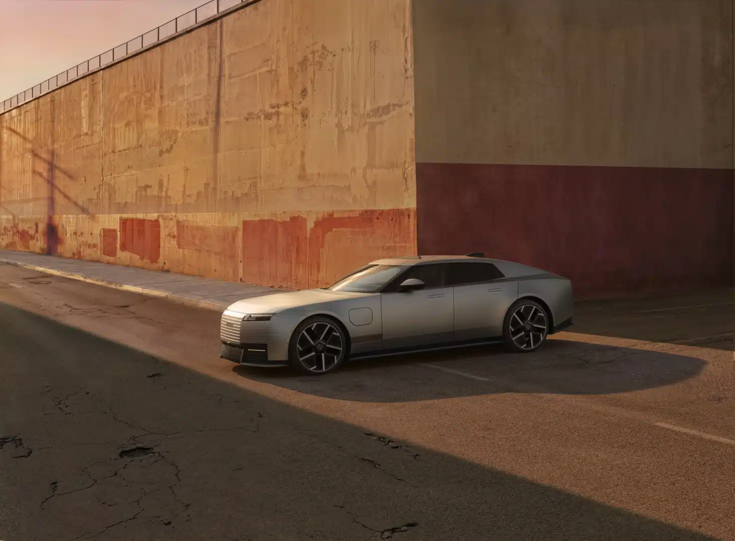 Jaguar Type 01 mal svetovú premiéru v New Yorku. Odhaľuje novú éru: elektrické GT s výkonom až 1 030 koní