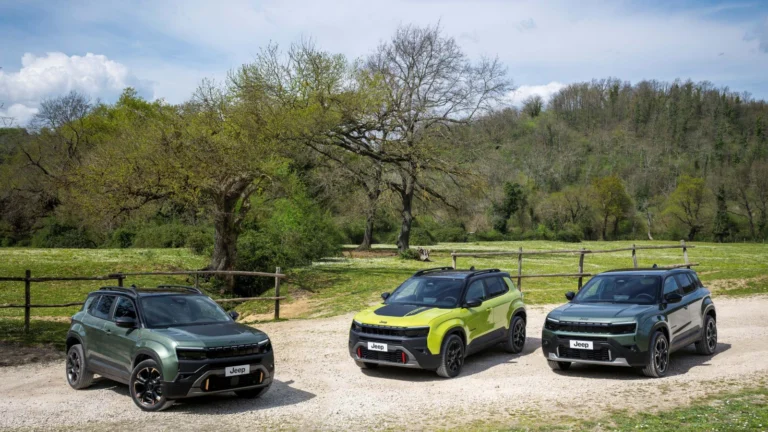 Jeep Avenger dosiahol 300 000 objednávok a zostáva lídrom v Európe