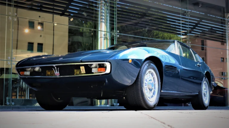 Maserati v Bologni ukáže Ghibli SS Coupé a GranTurismo Trofeo pri oslave 100 rokov emblému Trojzubca