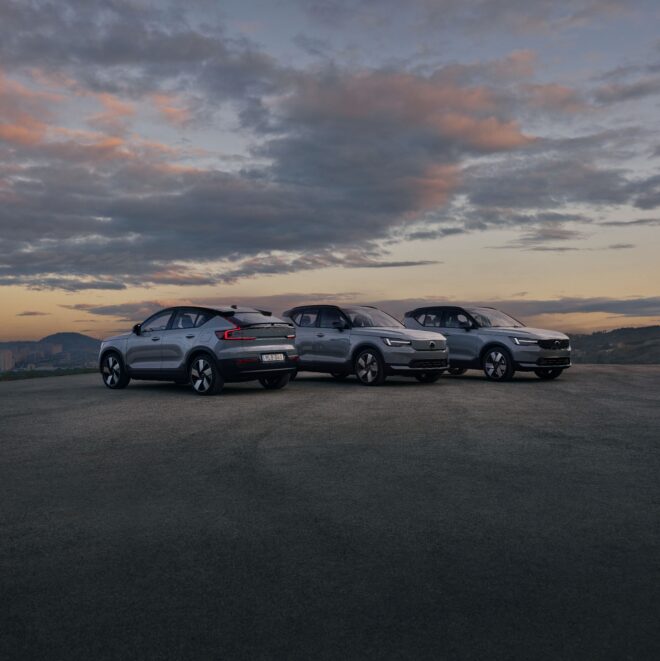 Volvo obnovuje rad 40: XC40, EX40 a EC40 dostávajú nové bezpečnostné, technologické a dizajnové prvky