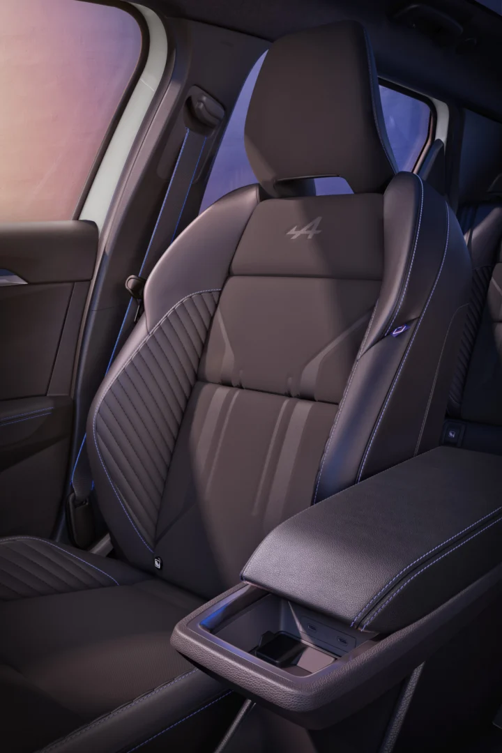 Renault Scenic E-Tech electric dostáva väčší dojazd, rýchlejšie nabíjanie aj nové digitálne funkcie