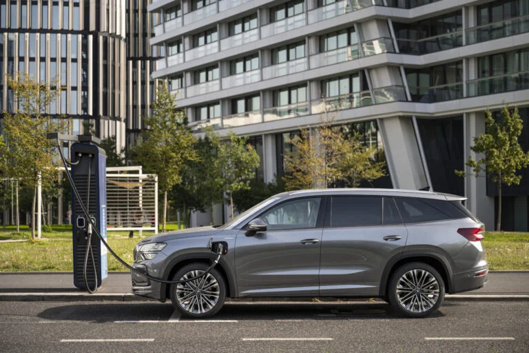 Škoda Kodiaq má novú výbavu Laurin & Klement a plug-in hybrid s výkonom 200 kW