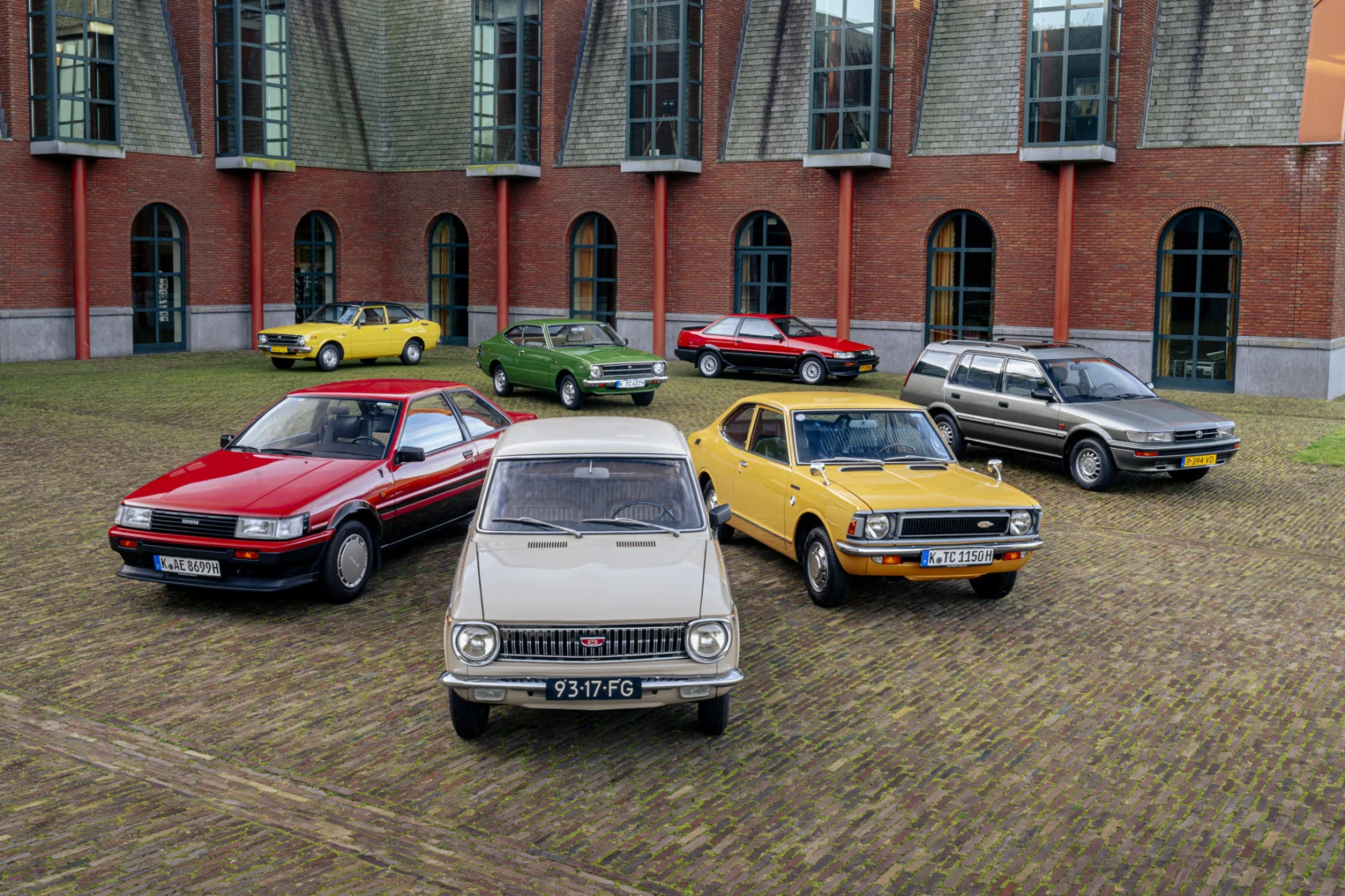 60 years. 12 generations. One Corolla.: Toyota Corolla má 60 rokov: 12 generácií, viac ako 57 miliónov áut a špeciálne edície k výročiu